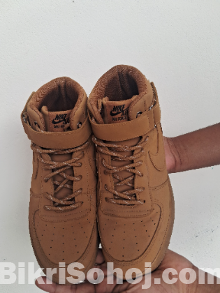 Nike Brown Army